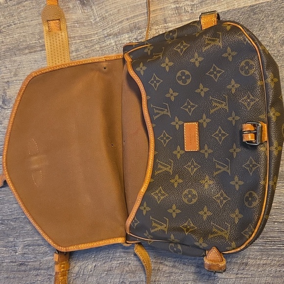 Louis Vuitton Saumur Brown Monogram Crossbody Shoulder Bag Double - Picture 11 of 17